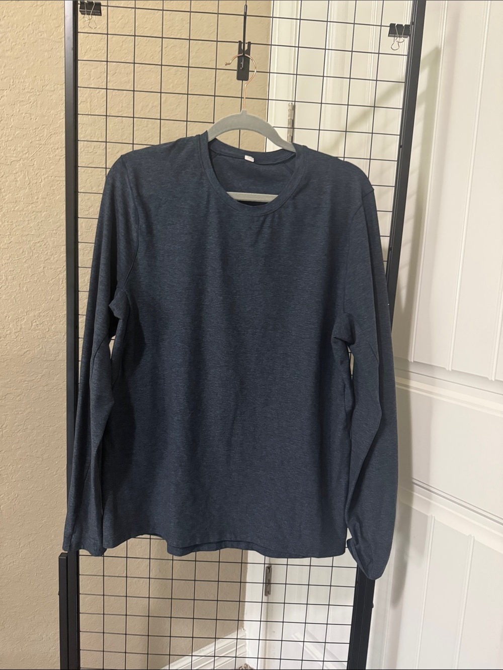 Like New Lululemon Men's Long Sleeve Crewneck Shirt - Navy Flecked SZ LG